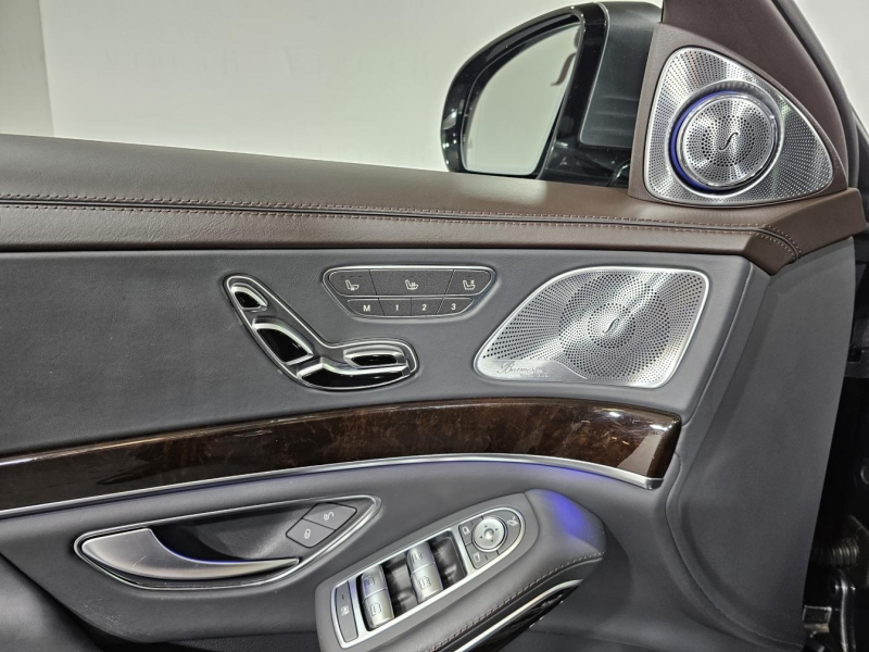 560 Mercedes-Maybach 4matic бензин 2019 id-1006048 Купить 560 Mercedes-Maybach 4matic бензин 2019 id-1006048 в Киеве, Фото №35