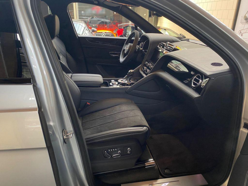 Bentley Bentayga S бензин 2023 id-1006076 Купить Bentley Bentayga S бензин 2023 id-1006076 в Киеве, Фото №6