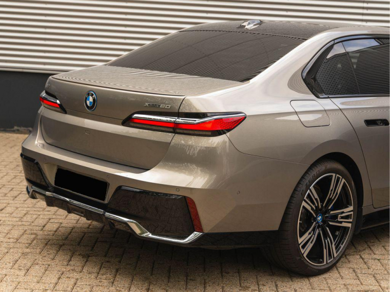 BMW i7 xDrive60 электро 2024 id-1006097 Купить BMW i7 xDrive60 электро 2024 id-1006097 в Киеве, Фото №3