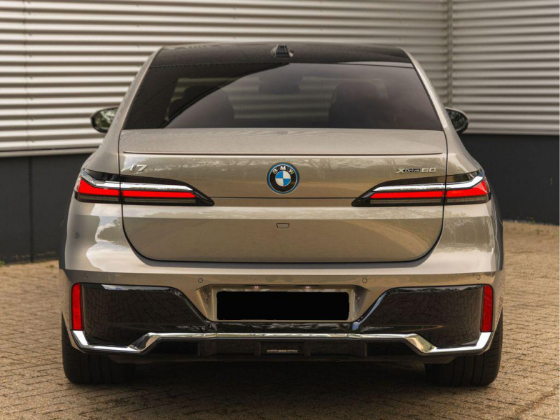 BMW i7 xDrive60 электро 2024 id-1006097 Купить BMW i7 xDrive60 электро 2024 id-1006097 в Киеве, Фото №5