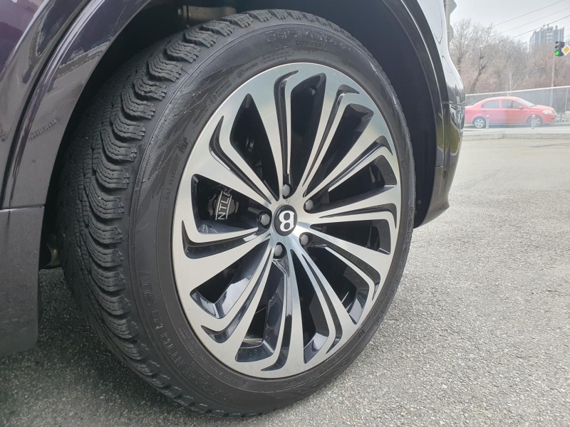 Bentley Bentayga First Edition бензин 2024 id-1006113 Купить Bentley Bentayga First Edition бензин 2024 id-1006113 в Киеве, Фото №19