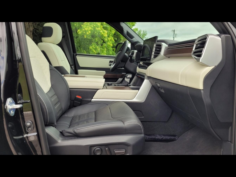 Купить Toyota Sequoia Capstone гибрид 2026 id-1006129 в Киеве, Фото №17