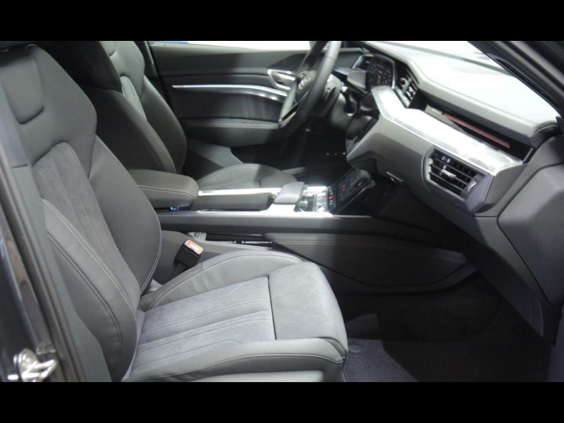 Audi Q8 E-tron quattro электро 2024 id-1006191 Купить Audi Q8 E-tron quattro электро 2024 id-1006191 в Киеве, Фото №7