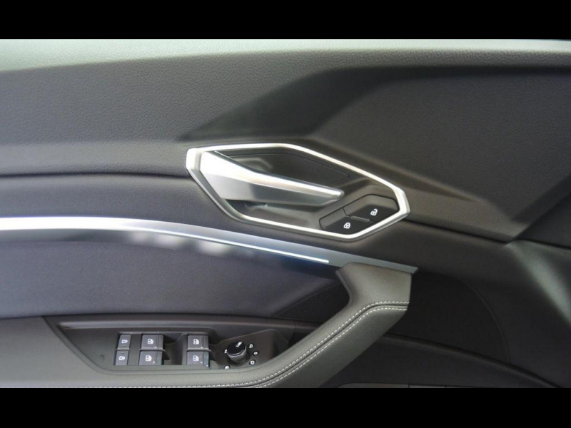 Audi Q8 E-tron quattro электро 2024 id-1006191 Купить Audi Q8 E-tron quattro электро 2024 id-1006191 в Киеве, Фото №8