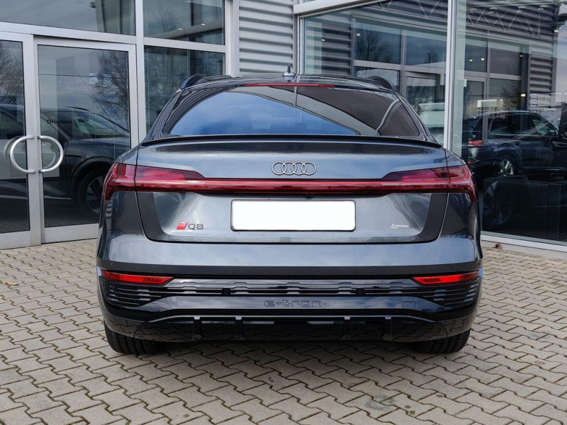 Audi Q8 Sportback e-tron quattro электро 2024 id-1006190 Купить Audi Q8 Sportback e-tron quattro электро 2024 id-1006190 в Киеве, Фото №1