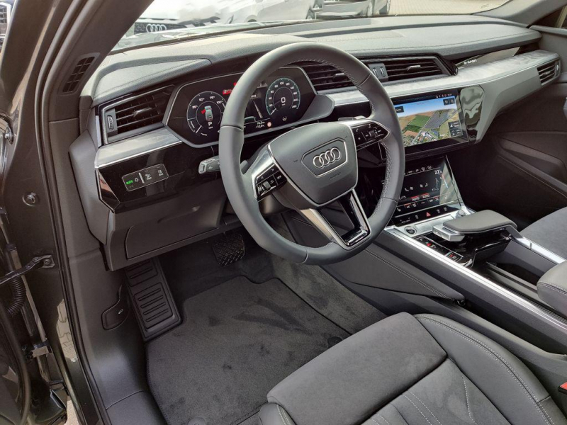 Audi Q8 Sportback e-tron quattro электро 2024 id-1006190 Купить Audi Q8 Sportback e-tron quattro электро 2024 id-1006190 в Киеве, Фото №6