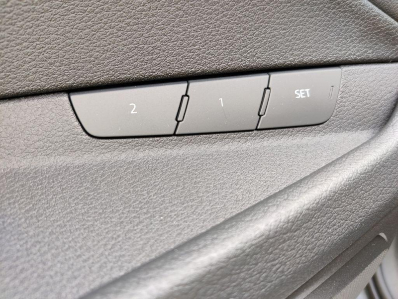 Audi Q8 Sportback e-tron quattro электро 2024 id-1006190 Купить Audi Q8 Sportback e-tron quattro электро 2024 id-1006190 в Киеве, Фото №7
