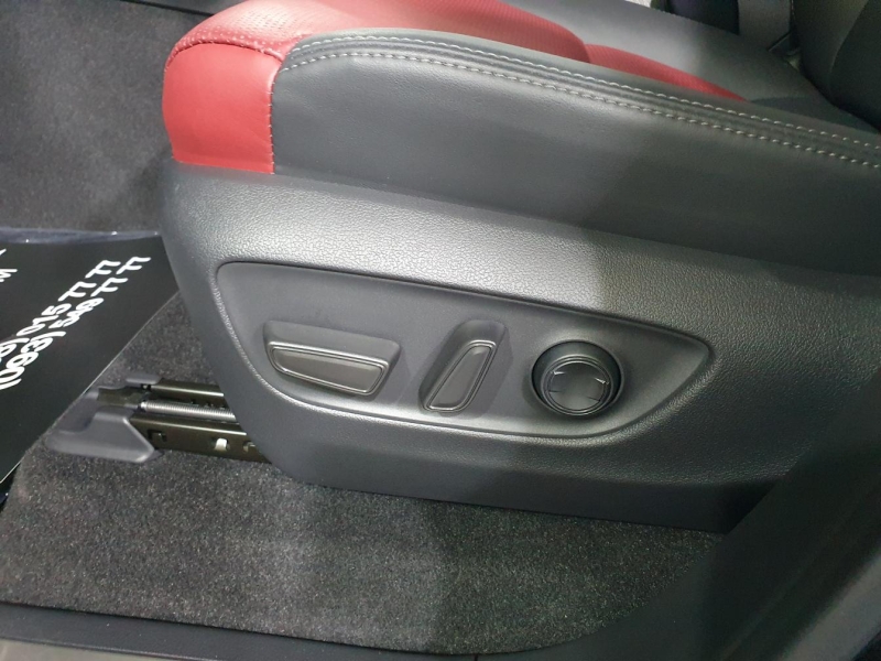 Купить Toyota Land Cruiser 300 Premium 70th дизель 2026 id-1006198 в Киеве, Фото №18