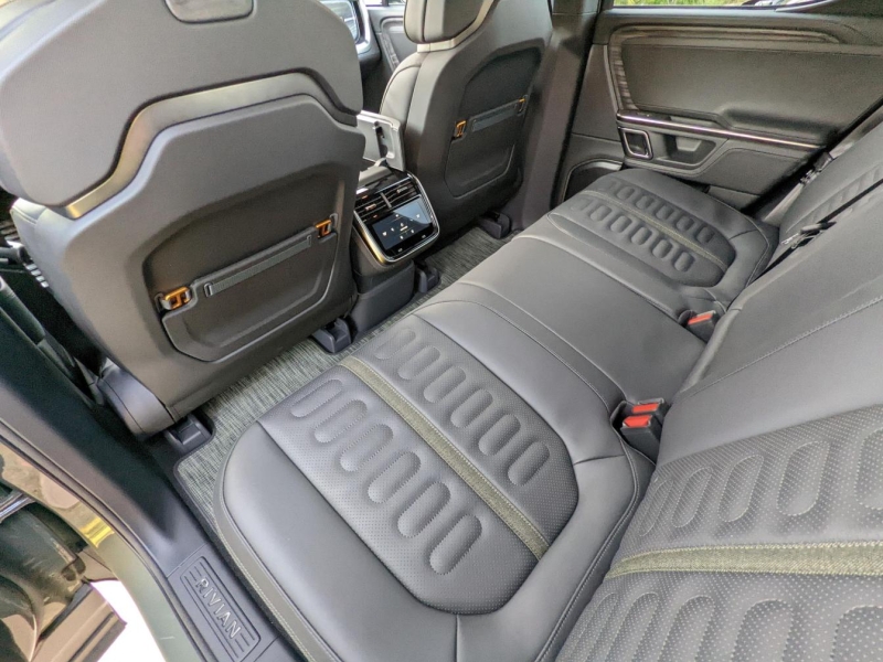 Купить Rivian R1T Launch Edition электро 2025 id-1006213 в Киеве, Фото №12