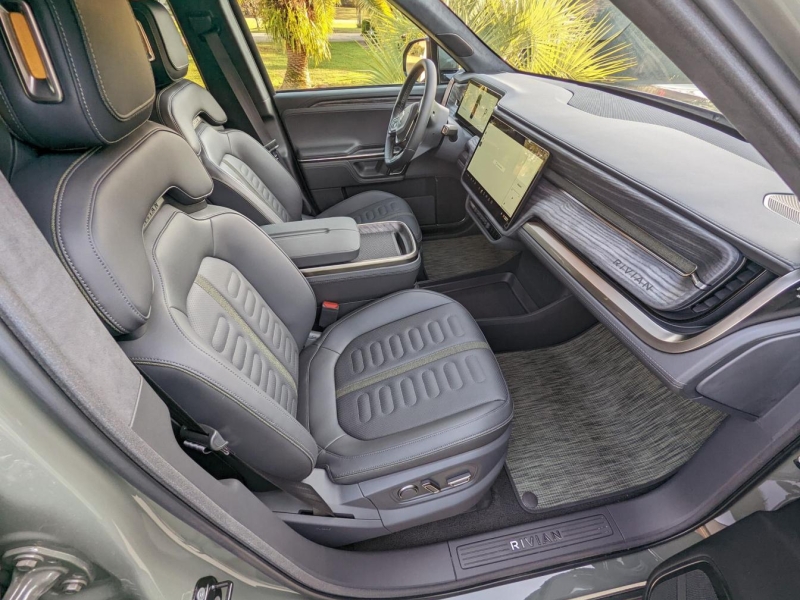 Купить Rivian R1T Launch Edition электро 2025 id-1006213 в Киеве, Фото №22