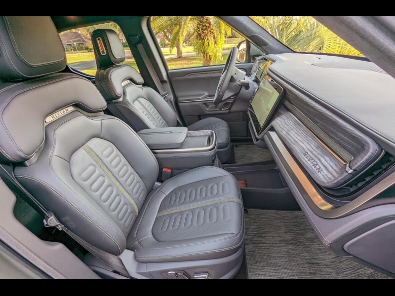 Купить Rivian R1T Launch Edition электро 2025 id-1006213 в Киеве, Фото №28