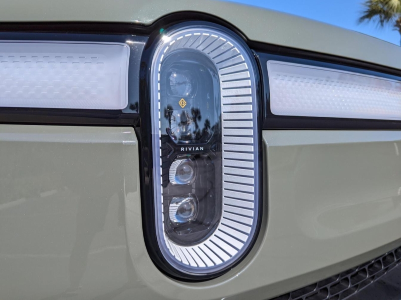 Купить Rivian R1T Launch Edition электро 2025 id-1006213 в Киеве, Фото №15