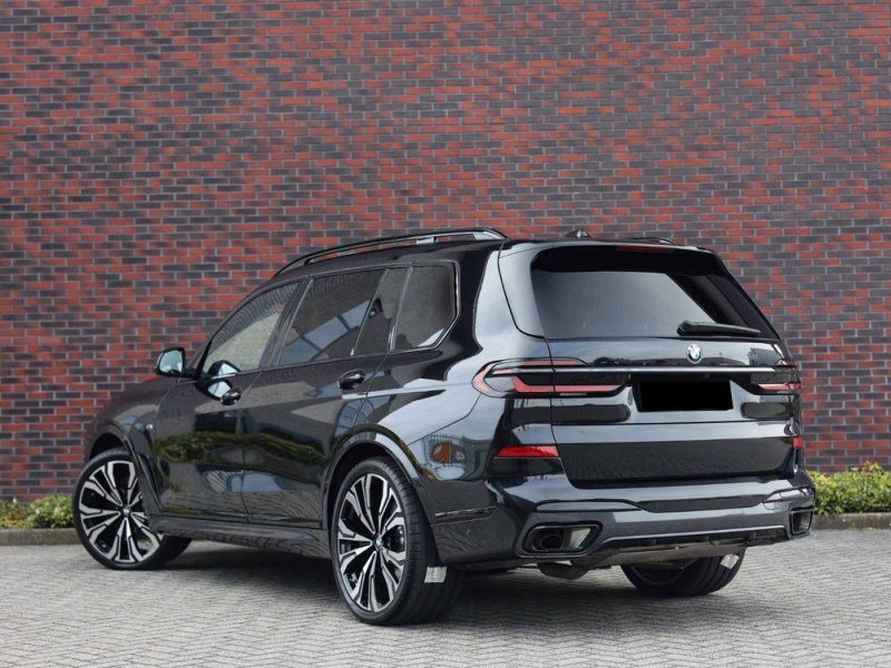 BMW X7 xDrive40d дизель 2025 id-1006227 Купить BMW X7 xDrive40d дизель 2025 id-1006227 в Киеве, Фото №2