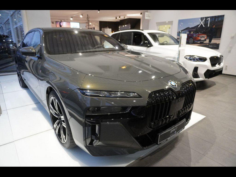 BMW i7 xDrive60 электро 2024 id-1006231 Купить BMW i7 xDrive60 электро 2024 id-1006231 в Киеве, Фото №3