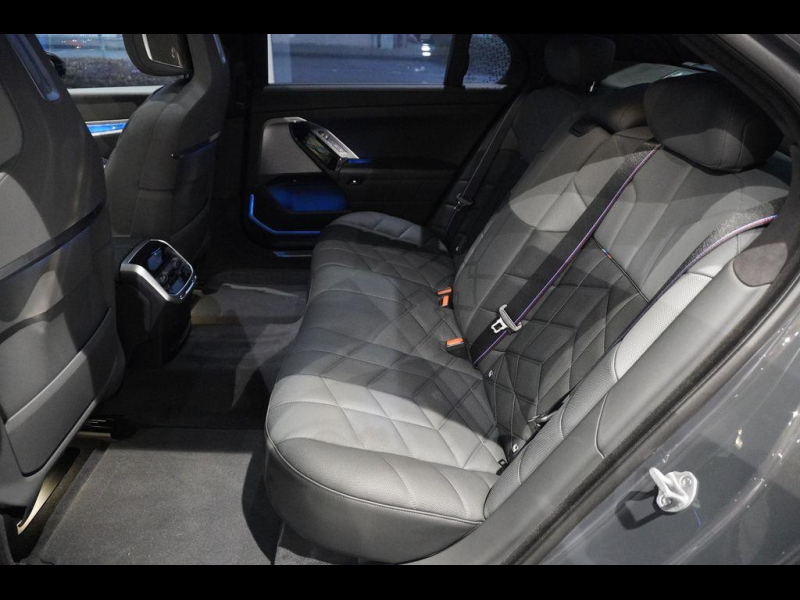 BMW i7 xDrive60 электро 2024 id-1006231 Купить BMW i7 xDrive60 электро 2024 id-1006231 в Киеве, Фото №8