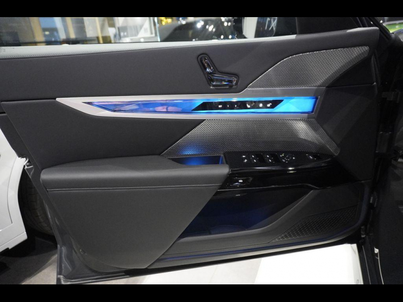 BMW i7 xDrive60 электро 2024 id-1006231 Купить BMW i7 xDrive60 электро 2024 id-1006231 в Киеве, Фото №9