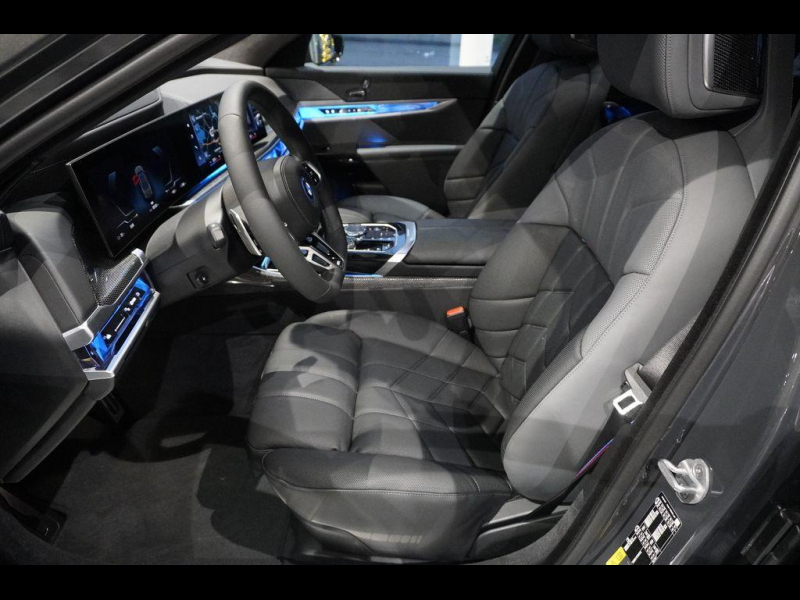 BMW i7 xDrive60 электро 2024 id-1006231 Купить BMW i7 xDrive60 электро 2024 id-1006231 в Киеве, Фото №10