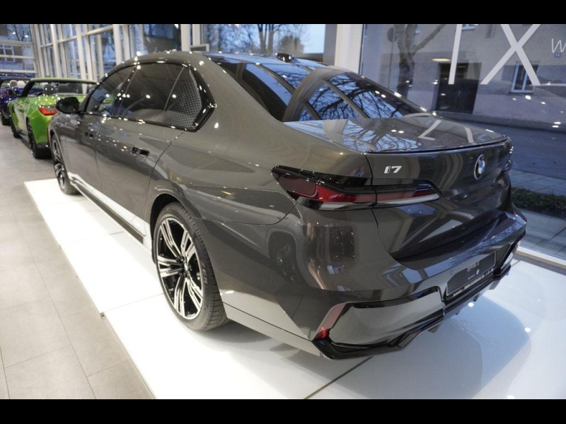 Купить BMW i7 xDrive60 электро 2025 id-1006231 в Киеве, Фото №2