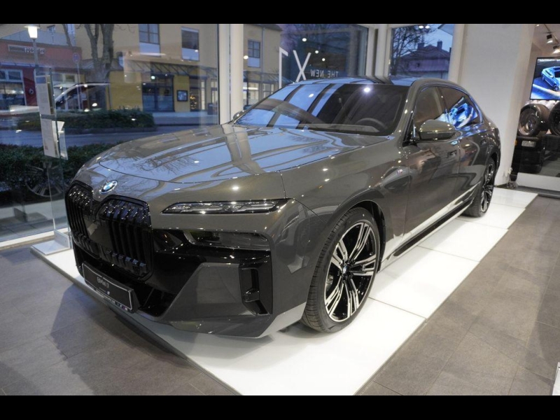 BMW i7 xDrive60 электро 2025 id-1006231