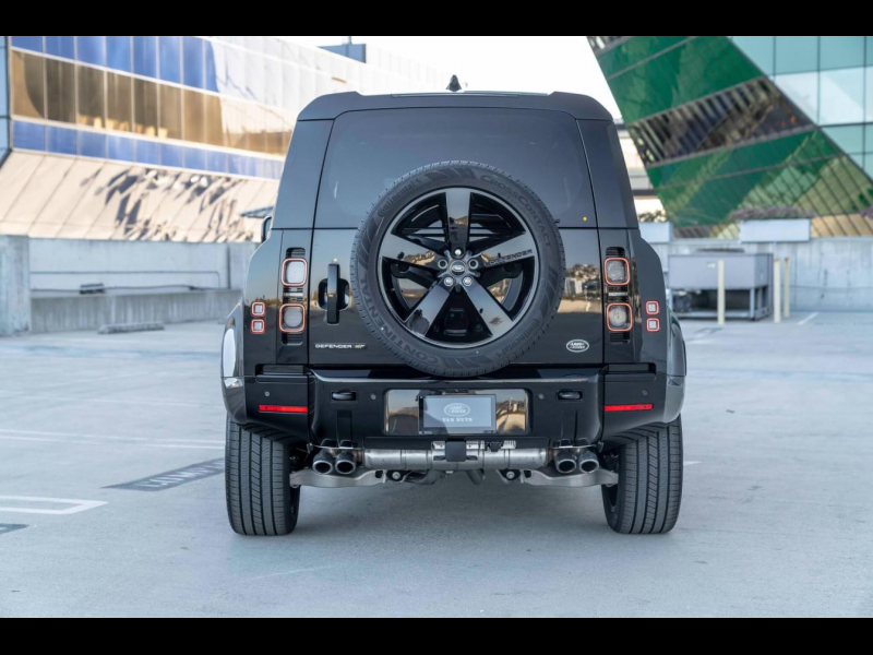 Land-Rover Defender James Bond Edition бензин 2024 id-1006259 Купить Land-Rover Defender James Bond Edition бензин 2024 id-1006259 в Киеве, Фото №4