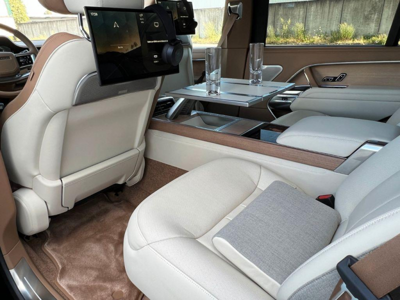 Land-Rover Range-Rover SVAutobiography Long бензин 2024 id-1006325 Купить Land-Rover Range-Rover SVAutobiography Long бензин 2024 id-1006325 в Киеве, Фото №7