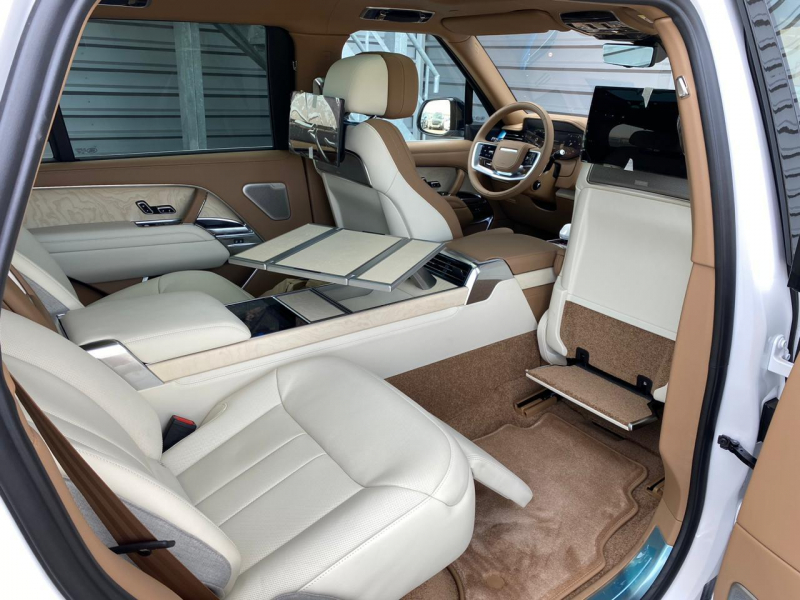 Land-Rover Range-Rover SVAutobiography Long бензин 2024 id-1006326 Купить Land-Rover Range-Rover SVAutobiography Long бензин 2024 id-1006326 в Киеве, Фото №4