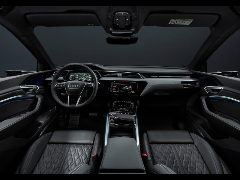 Audi SQ8 Sportback e-tron quattro электро 2024 id-1006327 Купить Audi SQ8 Sportback e-tron quattro электро 2024 id-1006327 в Киеве, Фото №4