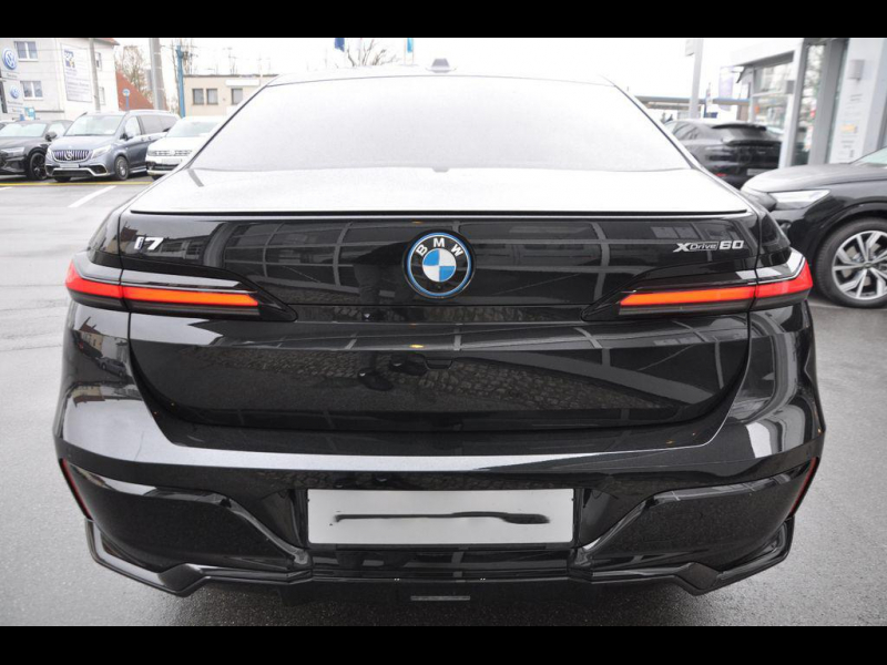 BMW i7 xDrive60 электро 2024 id-1006343 Купить BMW i7 xDrive60 электро 2024 id-1006343 в Киеве, Фото №3