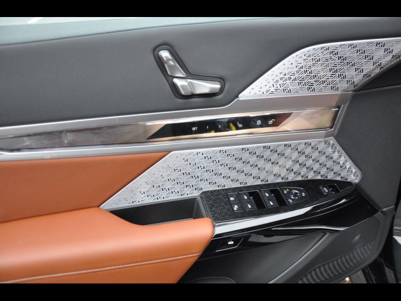 BMW i7 xDrive60 электро 2024 id-1006343 Купить BMW i7 xDrive60 электро 2024 id-1006343 в Киеве, Фото №8