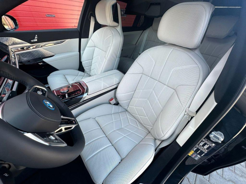 BMW i7 xDrive60 электро 2024 id-1006342 Купить BMW i7 xDrive60 электро 2024 id-1006342 в Киеве, Фото №5