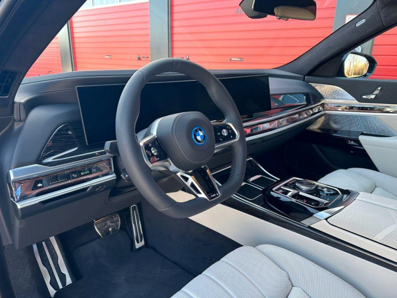 BMW i7 xDrive60 электро 2024 id-1006342 Купить BMW i7 xDrive60 электро 2024 id-1006342 в Киеве, Фото №8