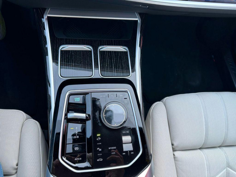 BMW i7 xDrive60 электро 2024 id-1006342 Купить BMW i7 xDrive60 электро 2024 id-1006342 в Киеве, Фото №18