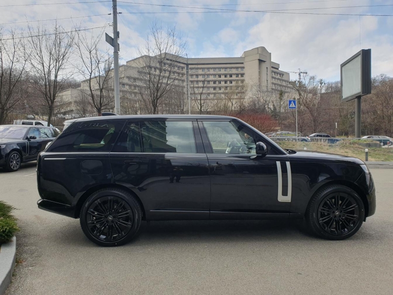 Купить Land-Rover Range-Rover Autobiography Long бензин 2025 id-1006402 в Киеве, Фото №3