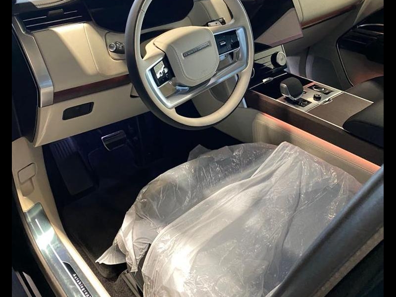 Купить Land-Rover Range-Rover Autobiography Long бензин 2025 id-1006402 в Киеве, Фото №6