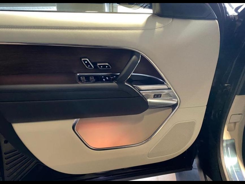 Купить Land-Rover Range-Rover Autobiography Long бензин 2025 id-1006402 в Киеве, Фото №7