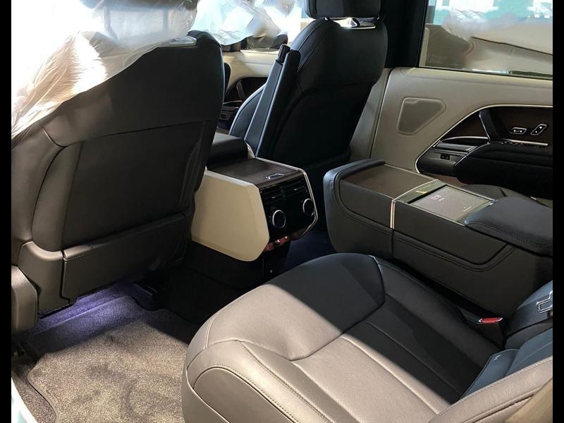 Купить Land-Rover Range-Rover Autobiography Long бензин 2025 id-1006402 в Киеве, Фото №9