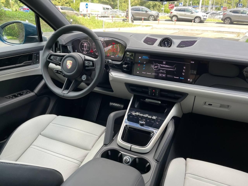 Porsche Cayenne Coupe бензин 2025 id-1006013 Купить Porsche Cayenne Coupe бензин 2025 id-1006013 в Киеве, Фото №16