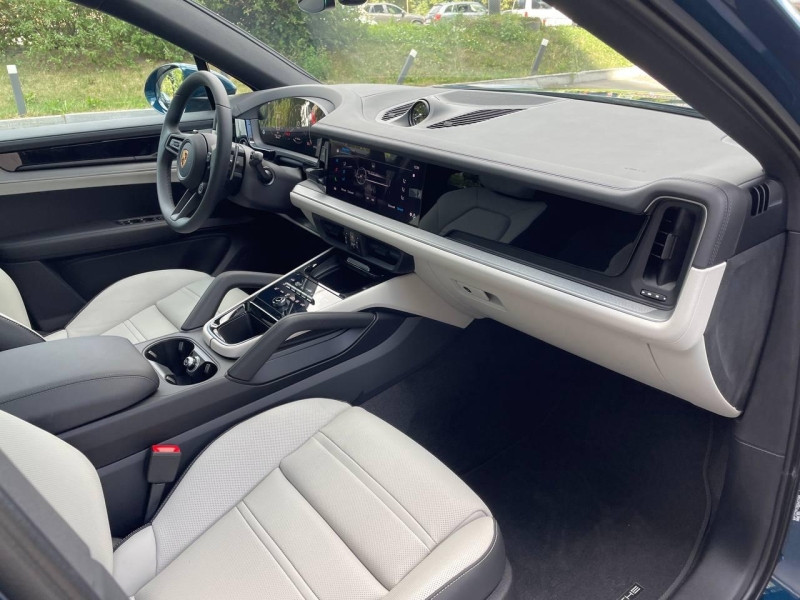 Porsche Cayenne Coupe бензин 2025 id-1006013 Купить Porsche Cayenne Coupe бензин 2025 id-1006013 в Киеве, Фото №20