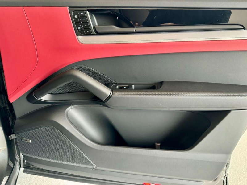 Купить Porsche Cayenne Coupe Turbo GT бензин 2026 id-1006429 в Киеве, Фото №13