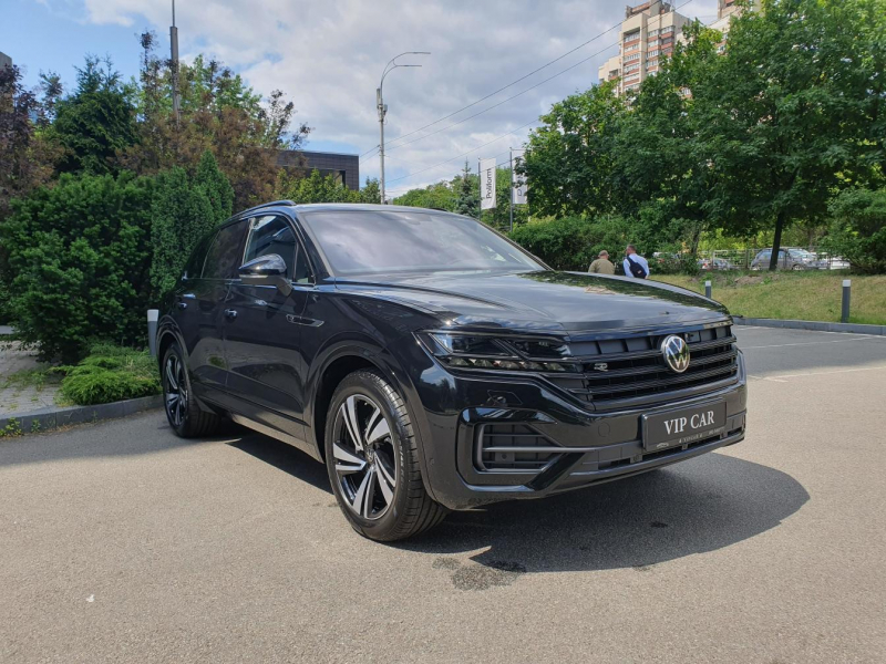 Купить Volkswagen Touareg R-Line дизель 2023 id-1006458 в Киеве, Фото №2