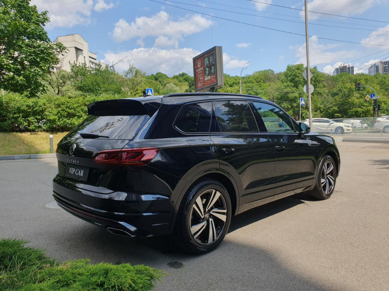 Купить Volkswagen Touareg R-Line дизель 2023 id-1006458 в Киеве, Фото №3