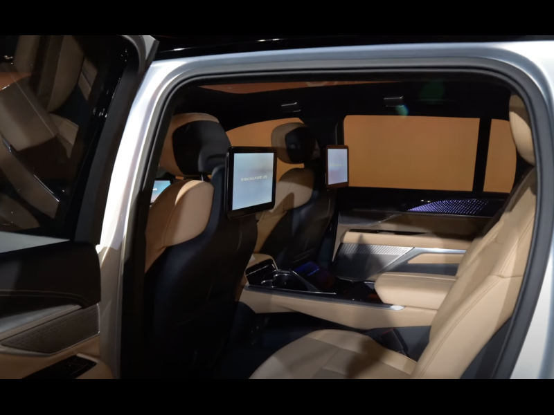 Cadillac Escalade IQ электро 2024 id-1006562 Купить Cadillac Escalade IQ электро 2024 id-1006562 в Киеве, Фото №18