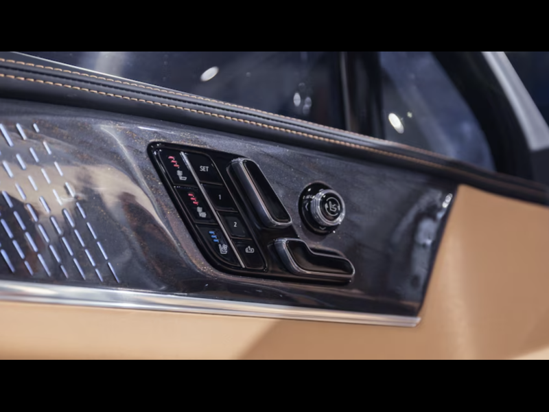 Купить Cadillac Escalade IQ электро 2025 id-1006562 в Киеве, Фото №24