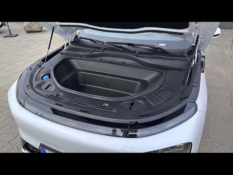 Xpeng G9 электро 2023 id-1006605 Купить Xpeng G9 электро 2023 id-1006605 в Киеве, Фото №4