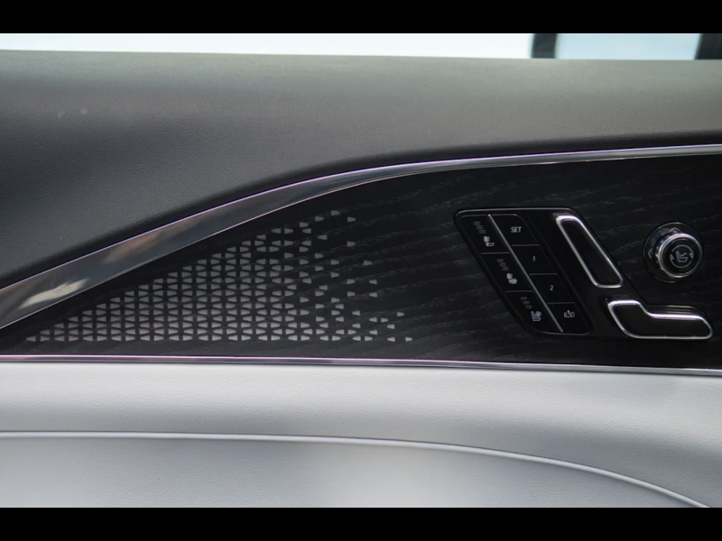 Cadillac Lyriq электро 2023 id-1006651 Купить Cadillac Lyriq электро 2023 id-1006651 в Киеве, Фото №13