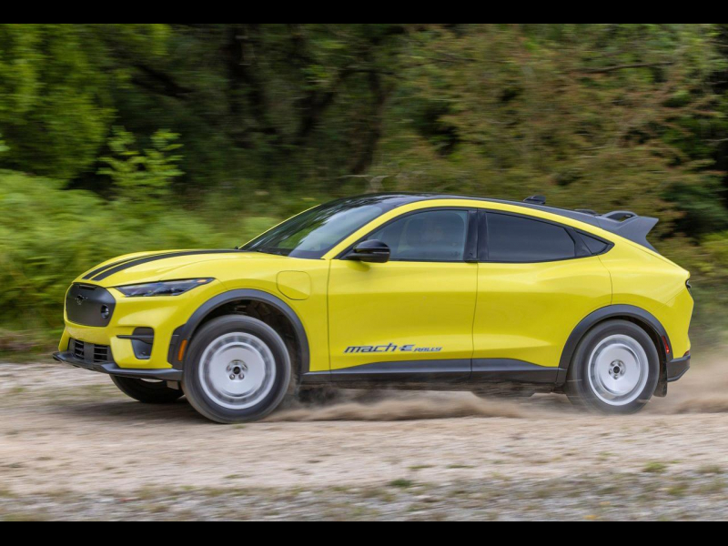 Купить Ford Mustang Mach-E Rally электро 2024 id-1006656 в Киеве, Фото №3