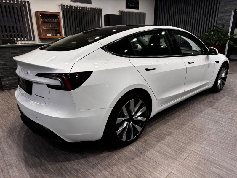 Tesla Model 3 Long Range DualMotor электро 2024 id-1006677 Купить Tesla Model 3 Long Range DualMotor электро 2024 id-1006677 в Киеве, Фото №5