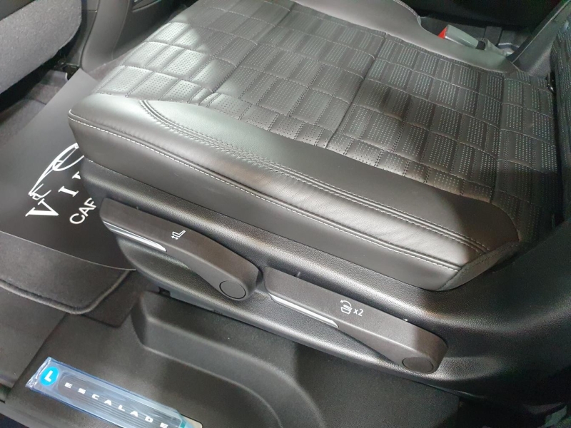 Cadillac Escalade Premium Luxury Platinum бензин 2022 id-1006684 Купить Cadillac Escalade Premium Luxury Platinum бензин 2022 id-1006684 в Киеве, Фото №15