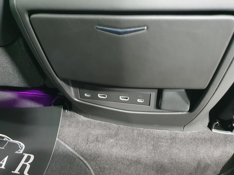 Cadillac Escalade Premium Luxury Platinum бензин 2022 id-1006684 Купить Cadillac Escalade Premium Luxury Platinum бензин 2022 id-1006684 в Киеве, Фото №18