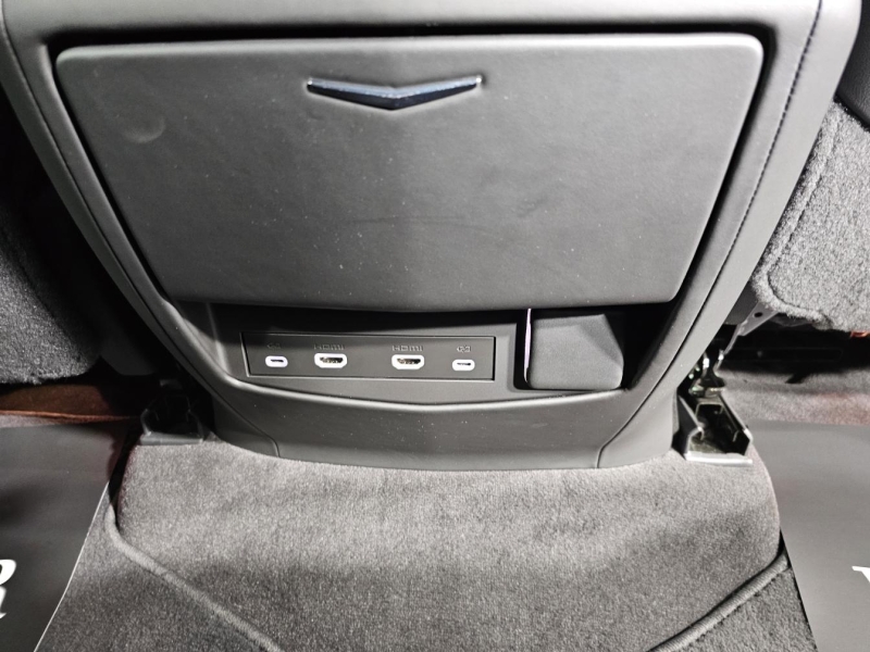 Купить Cadillac Escalade Premium Luxury Platinum бензин 2022 id-1006684 в Киеве, Фото №15